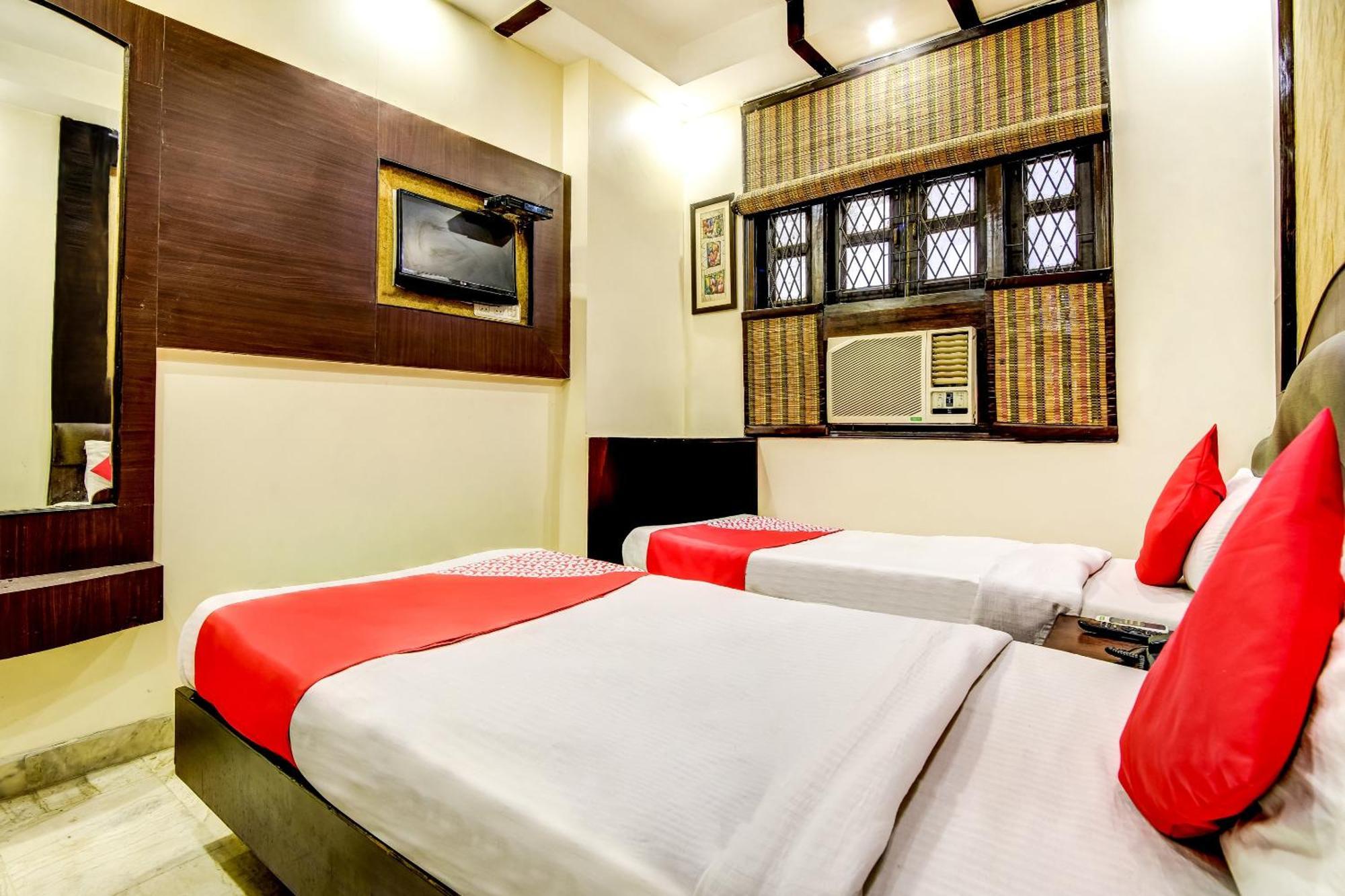 Spot Inn Hostel New Delhi Buitenkant foto
