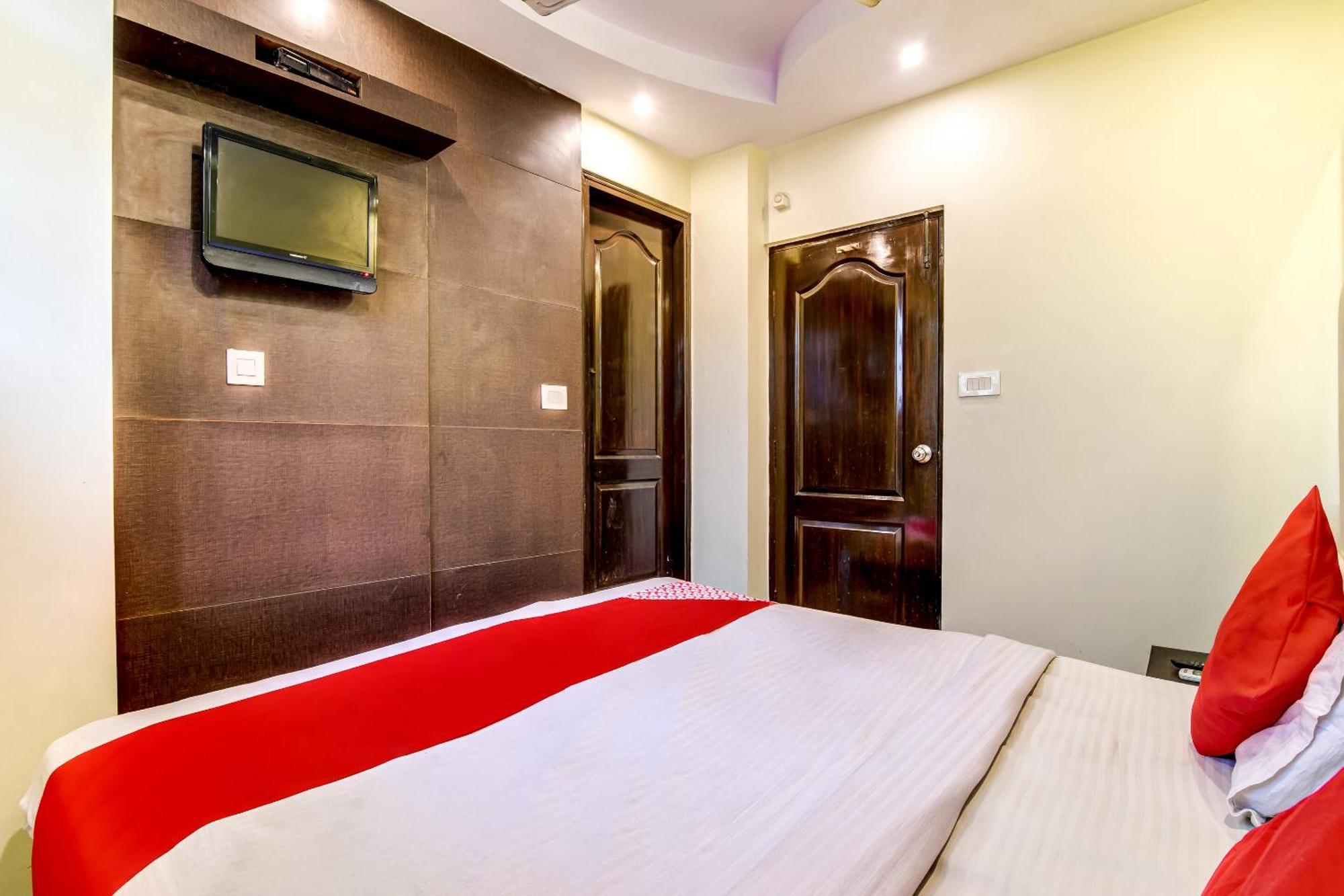 Spot Inn Hostel New Delhi Buitenkant foto