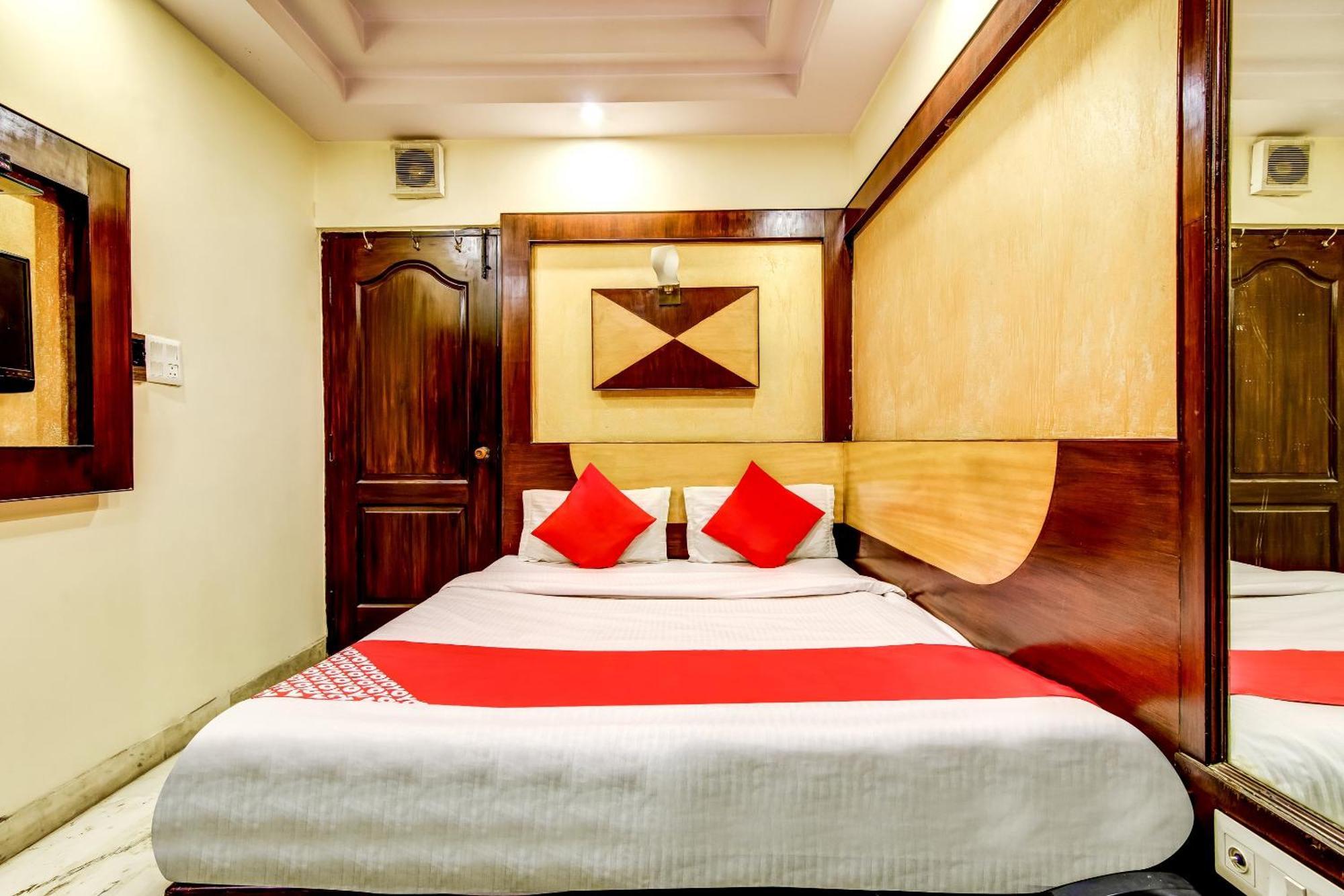 Spot Inn Hostel New Delhi Buitenkant foto