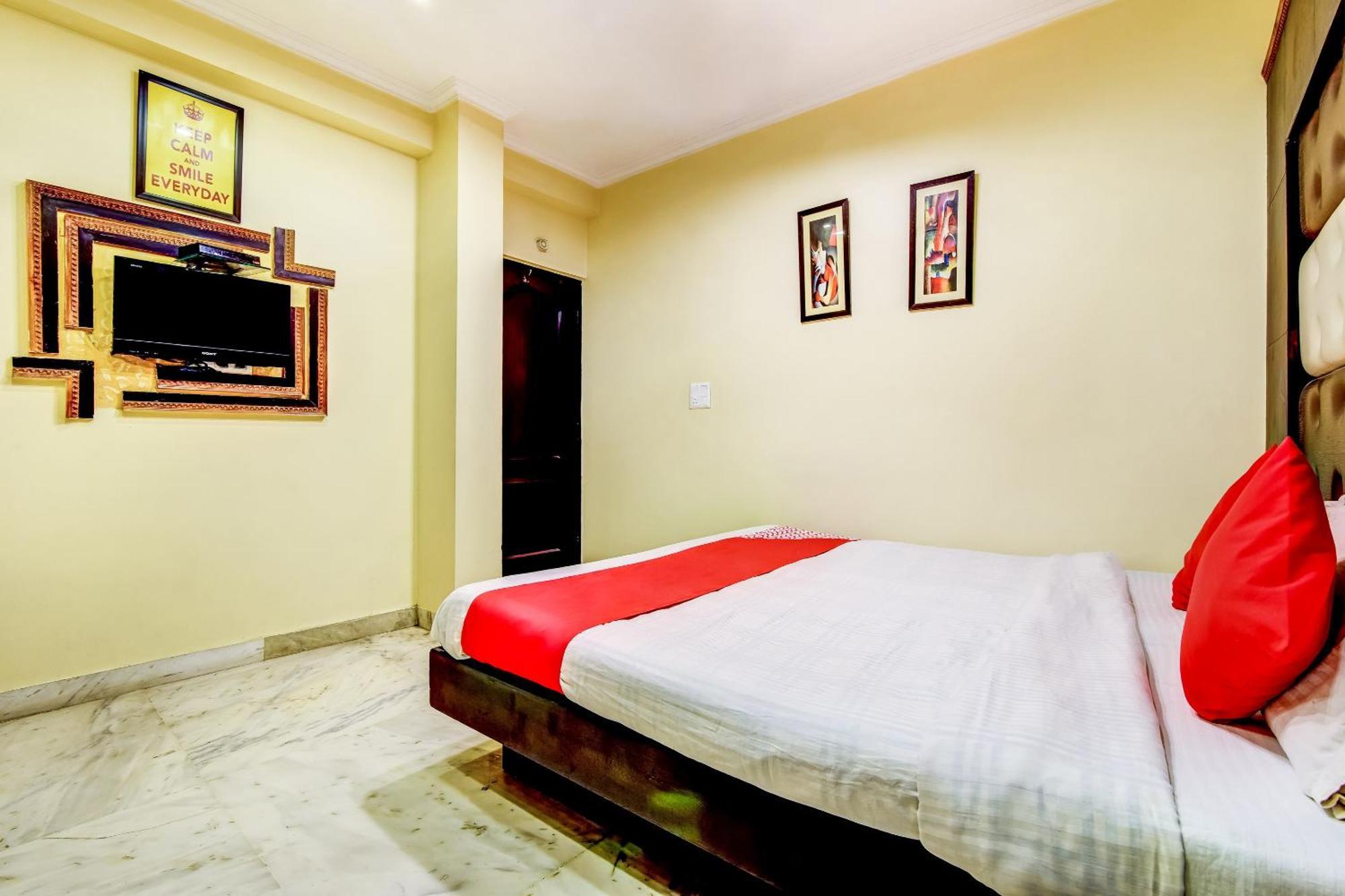Spot Inn Hostel New Delhi Buitenkant foto